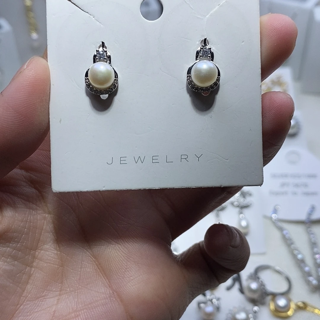 未镶嵌淡水珍珠耳饰