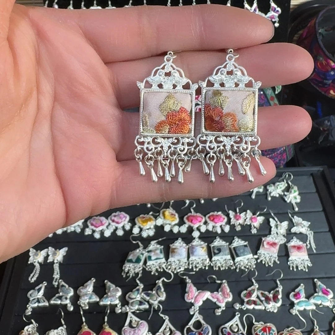 织绣民族风刺绣耳环