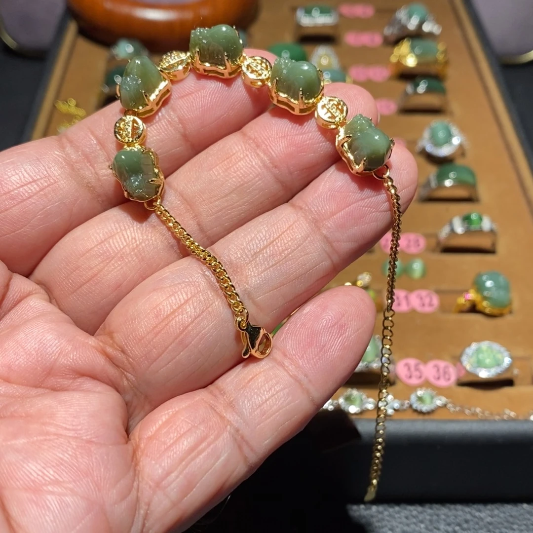 神***8和田玉未镶嵌戒指