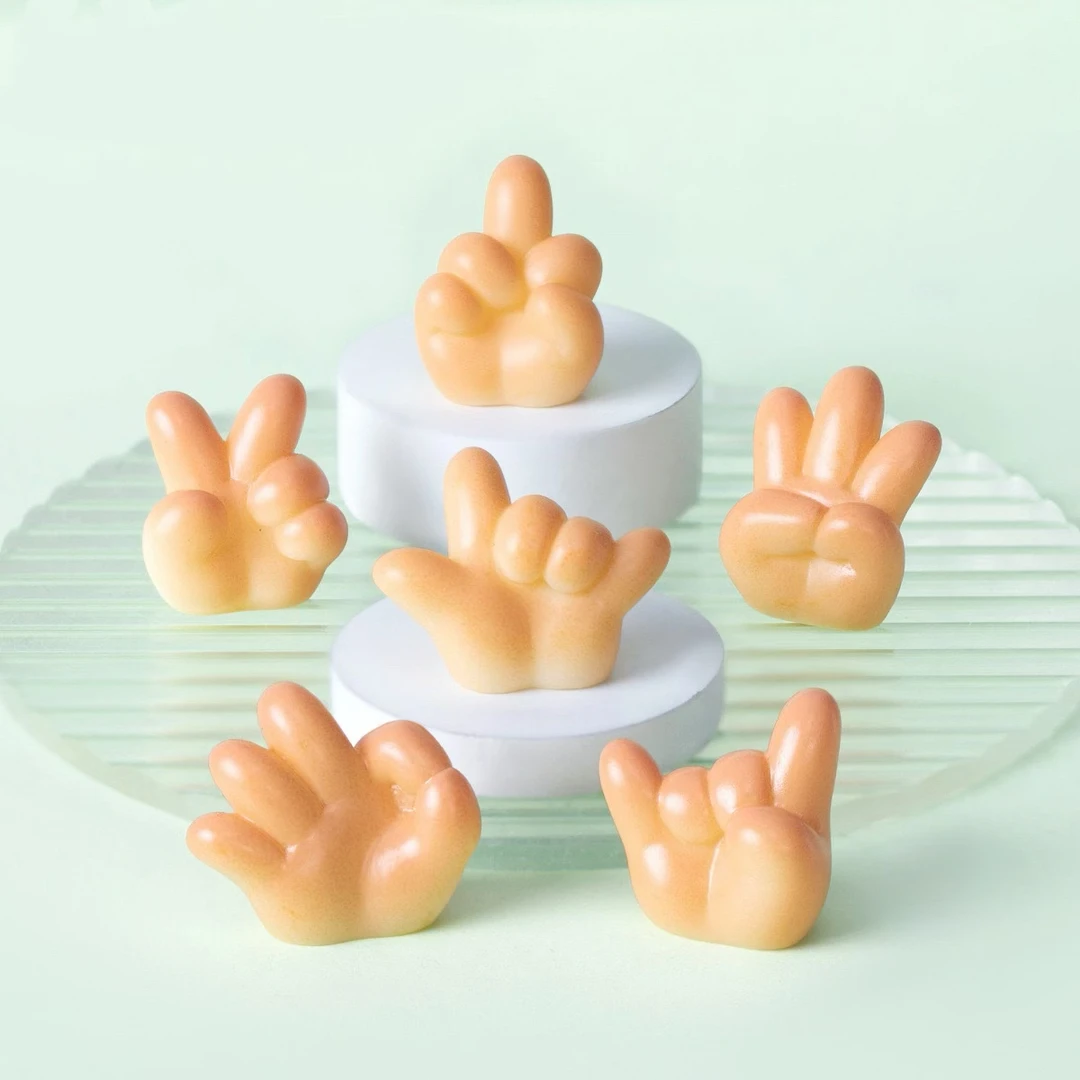 手指饼干对对碰手办创意系车载装饰可爱摆设