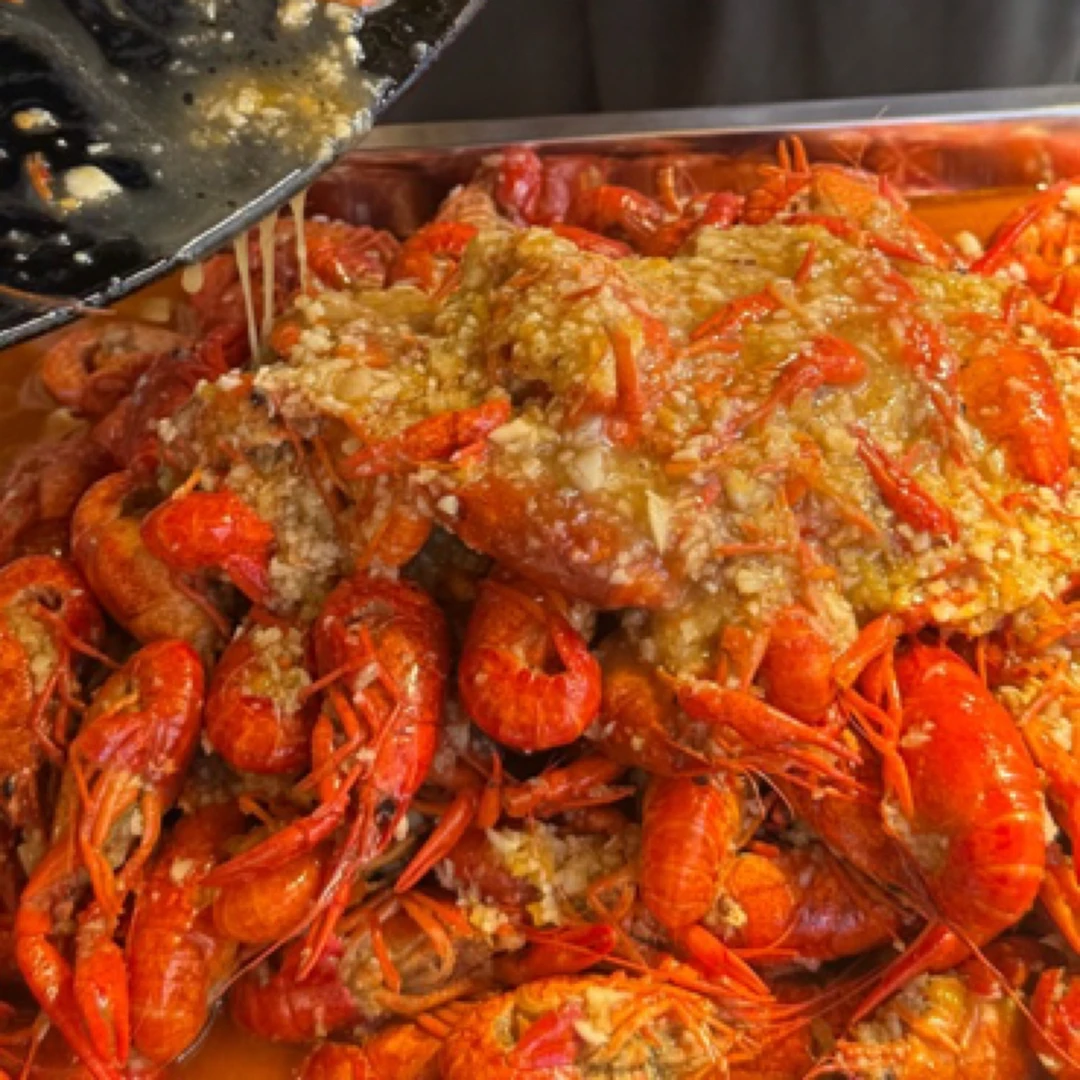 【虾蟹皇】蒜蓉小龙虾一盆《2.5-3斤》