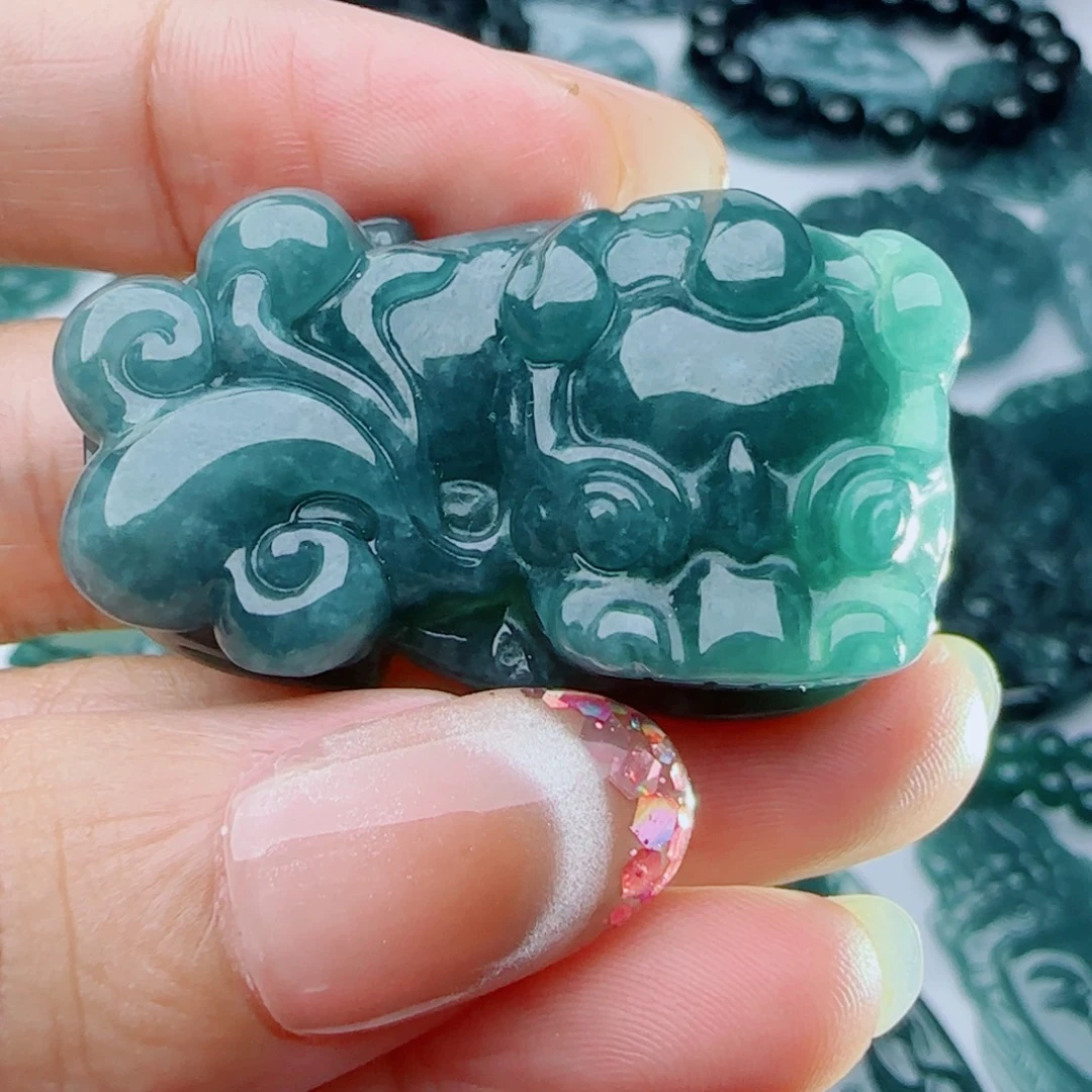 颈饰未镶嵌翡翠多样性发货天然的A货翡翠