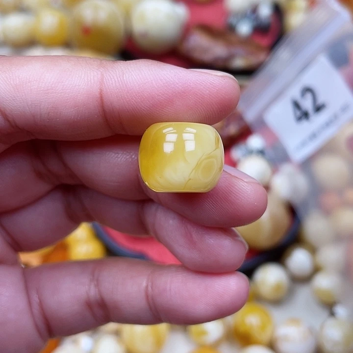 蜜蜡未镶嵌珠宝奇石16.3