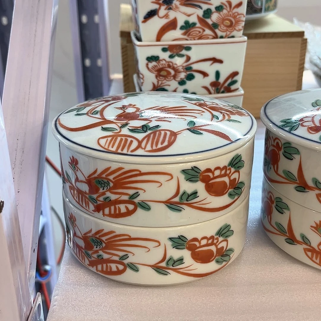 盖碗在一起就是要幸福快乐哦哈好