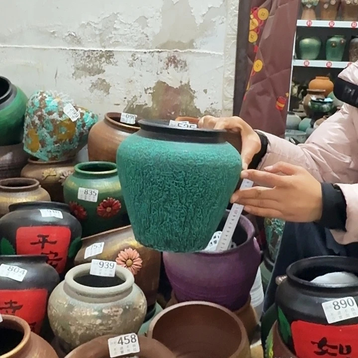 瑕疵绿色坛子525高度20口径15