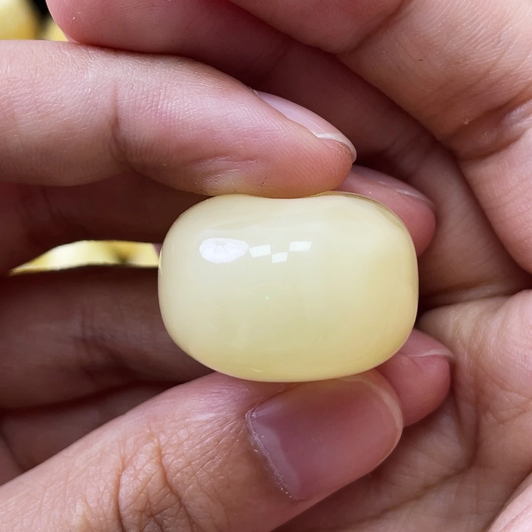 琥珀未镶嵌珠宝奇石平安扣