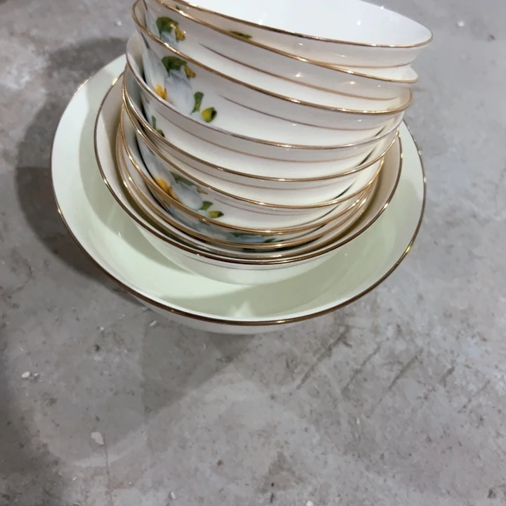瓷减***除木棉花汤碗9个，金镶玉5寸6寸各1个