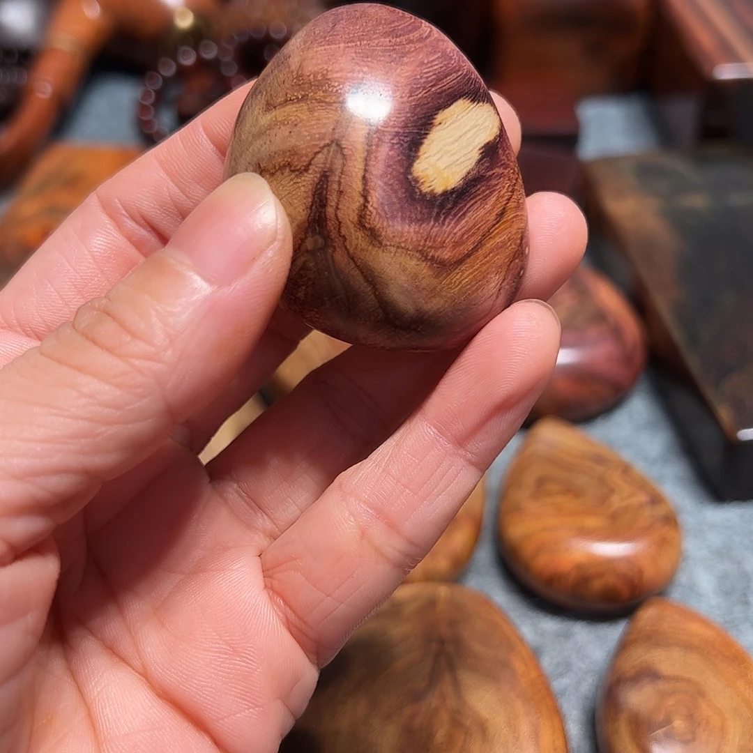 小***强黄花梨/降香黄檀海南黄花梨