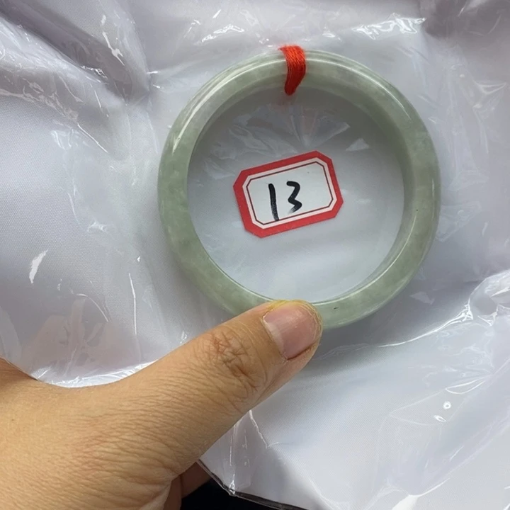 翡翠手镯未镶嵌健****厅翡翠