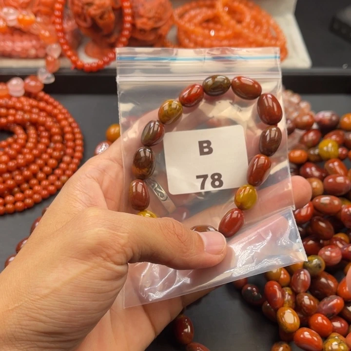 南红玛瑙未镶嵌多样性发货默认微瑕称重10mm