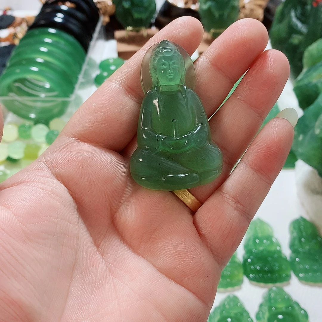 用***8蛇纹石玉未镶嵌挂件