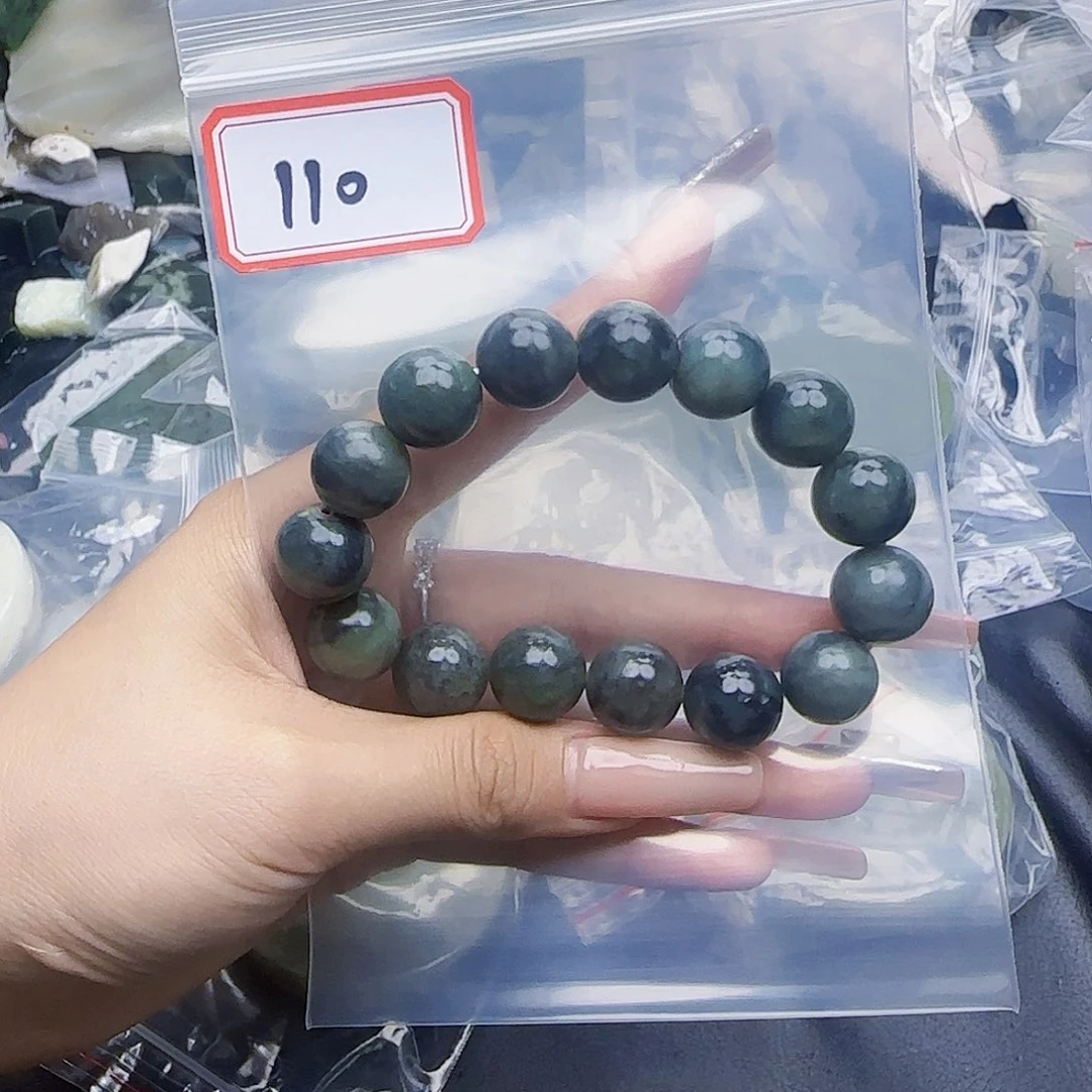 和田玉未镶嵌珠宝半成品