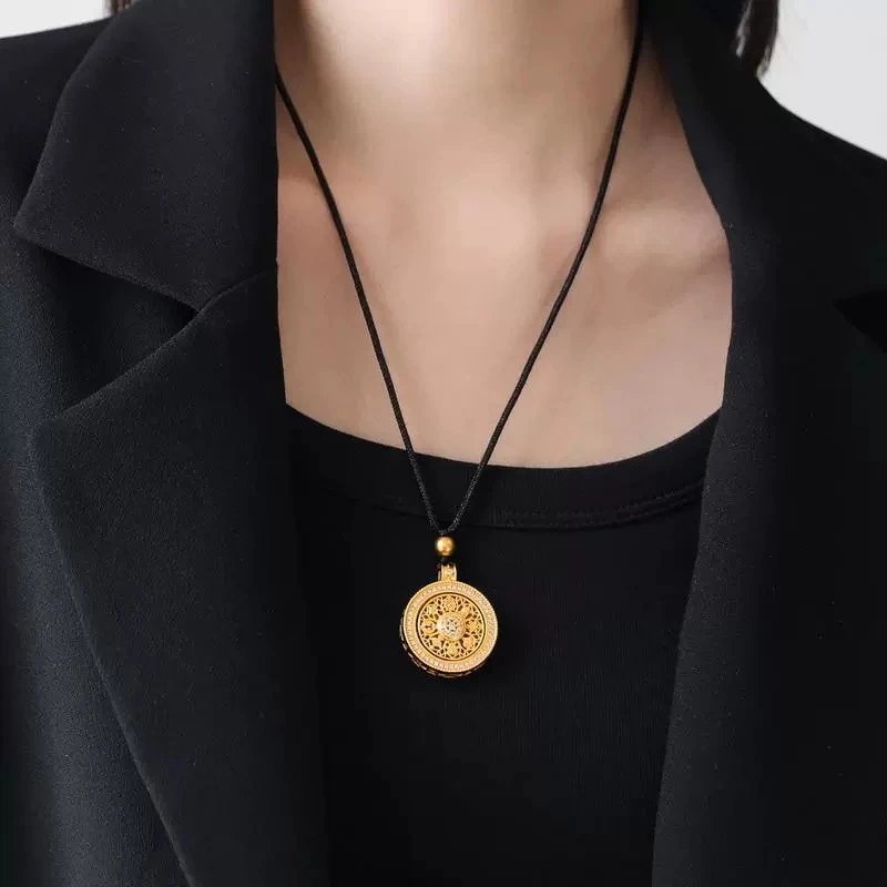 铜合金项链 新中式八宝如意罗盘微镶旋转项链女秋冬新款毛衣链潮