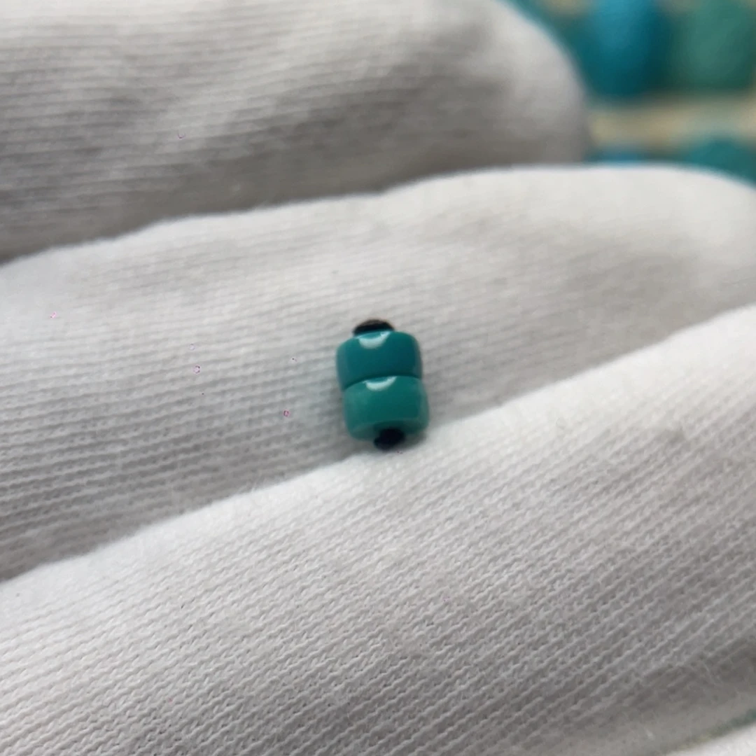 绿松石未镶嵌颈饰卡4.6