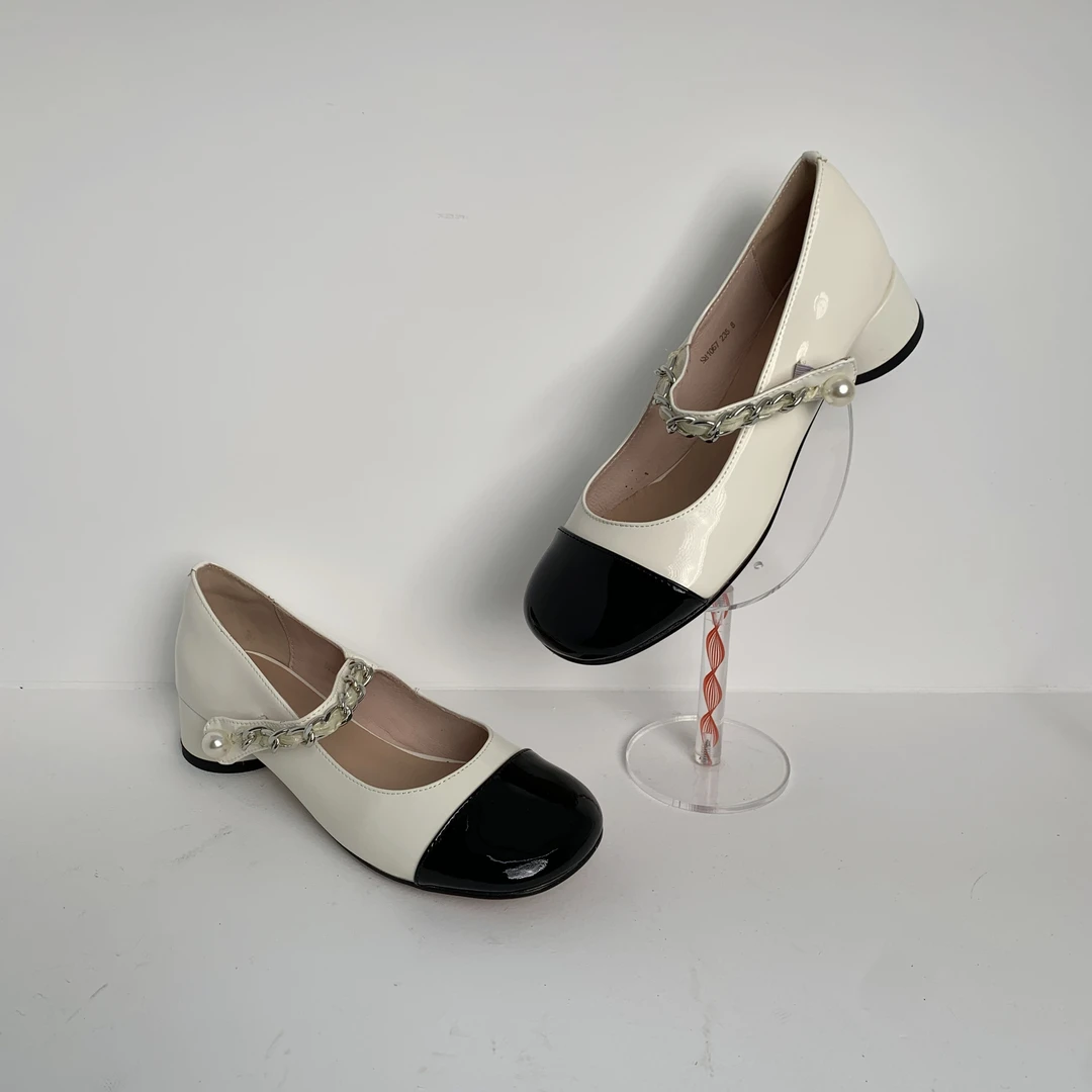 链条一字带黑白拼接玛丽珍81067