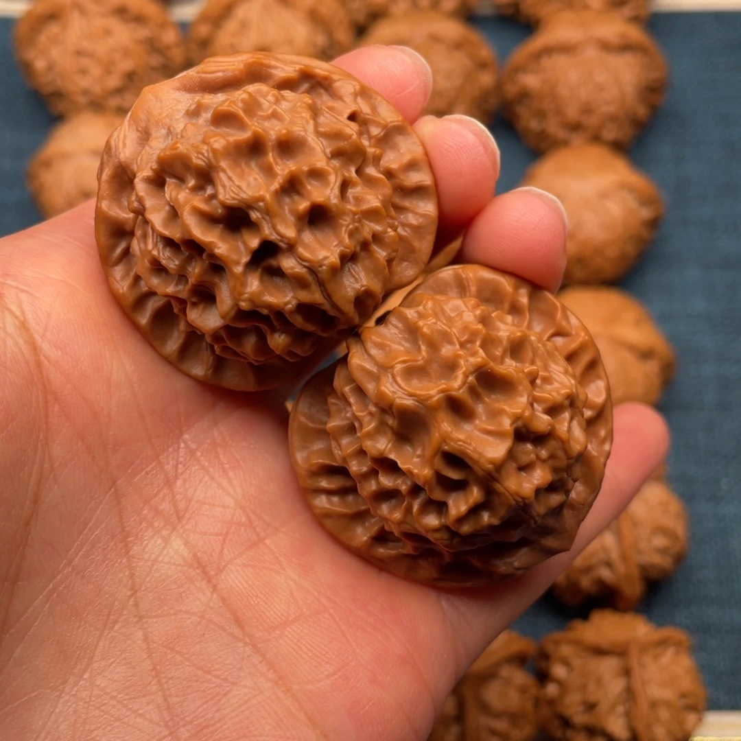 文玩核桃把件40全品毕业龙鳞