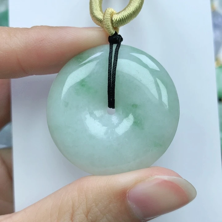 翡翠颈饰未镶嵌天然翡翠a货