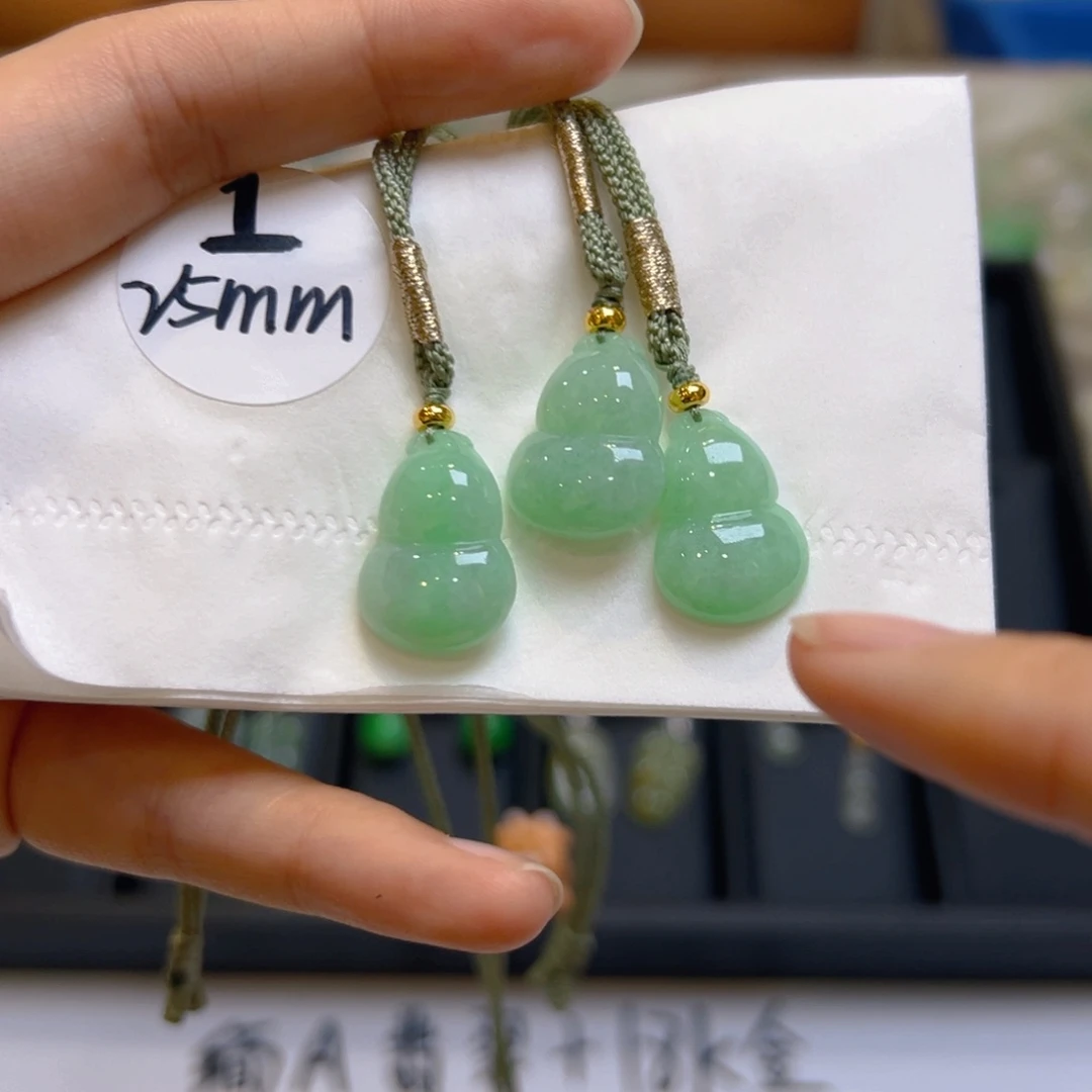 翡翠未镶嵌吊坠(不含链)多样性