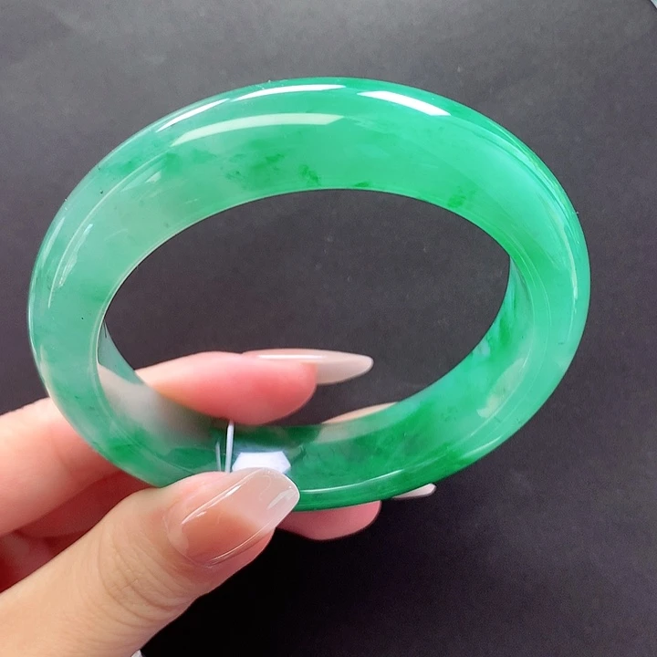 未镶嵌手镯石英质玉