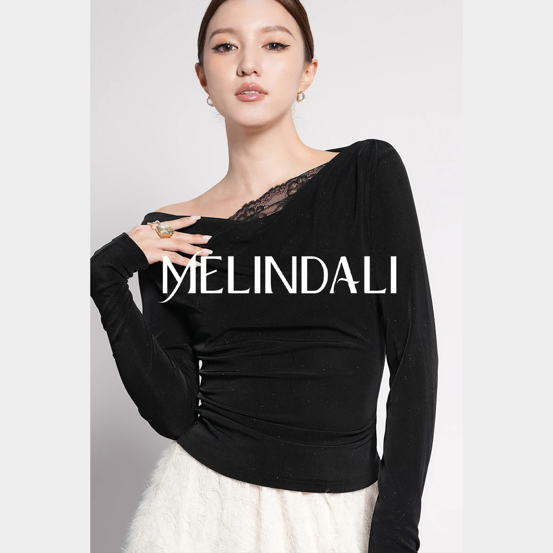 Melinda Li【睫毛醋酸】优雅职场光泽感醋酸花卉蕾丝荡领针织短袖T