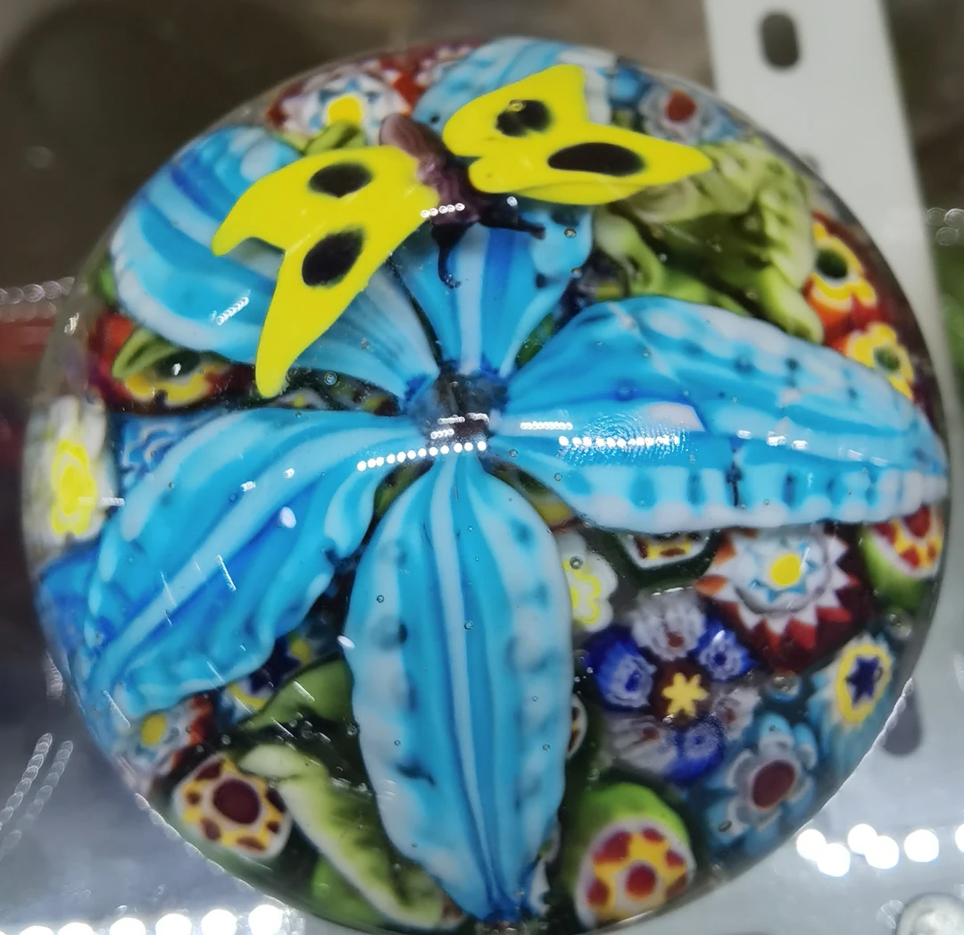 手工琉璃蓝色扎花球桌面摆件