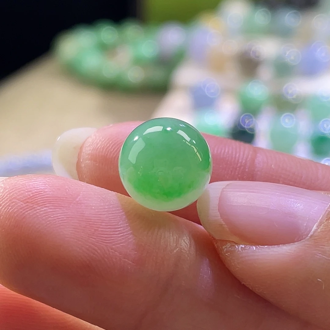 散珠翡翠展示勿拍缅甸翡翠a货卡10.8阳绿