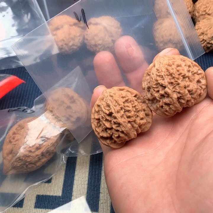 文玩核桃吊坠40满天星11