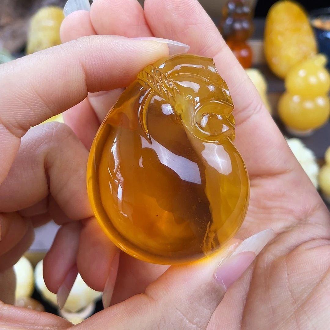 琥珀未镶嵌珠宝奇石