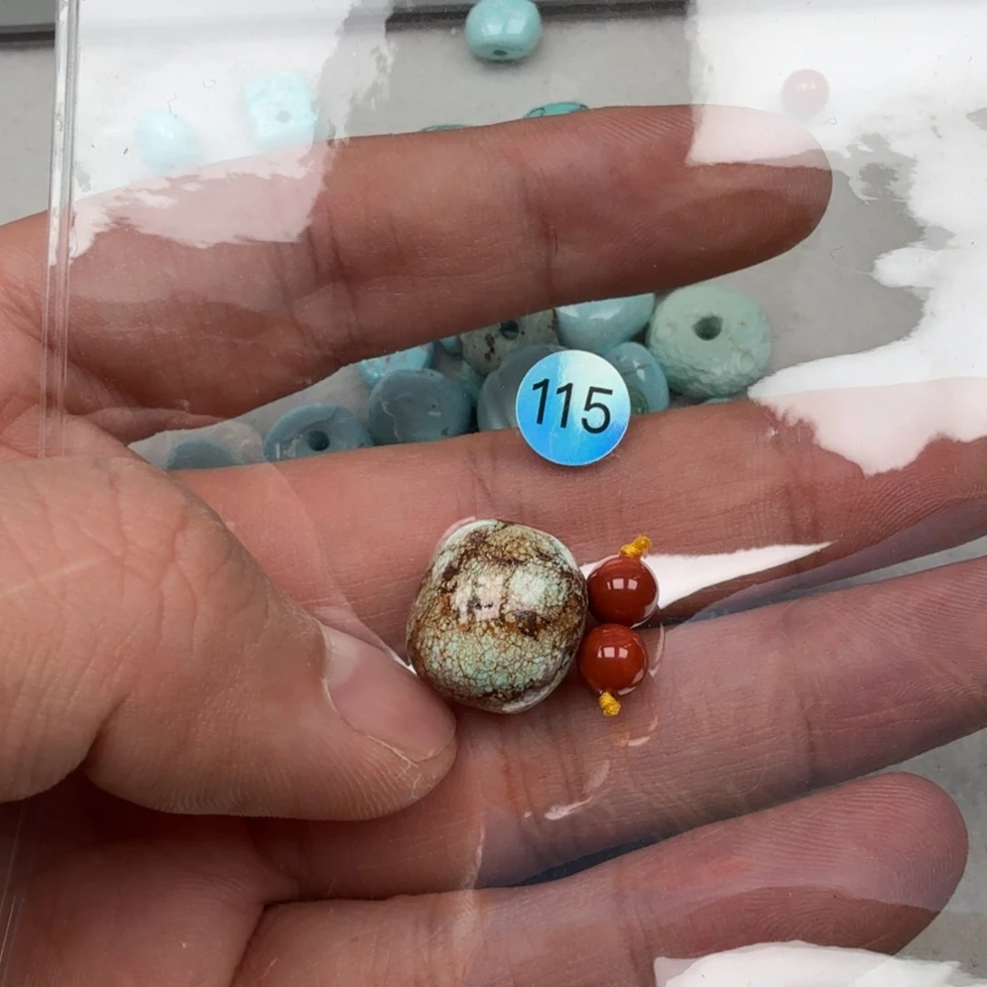 南红玛瑙未镶嵌珠宝奇石