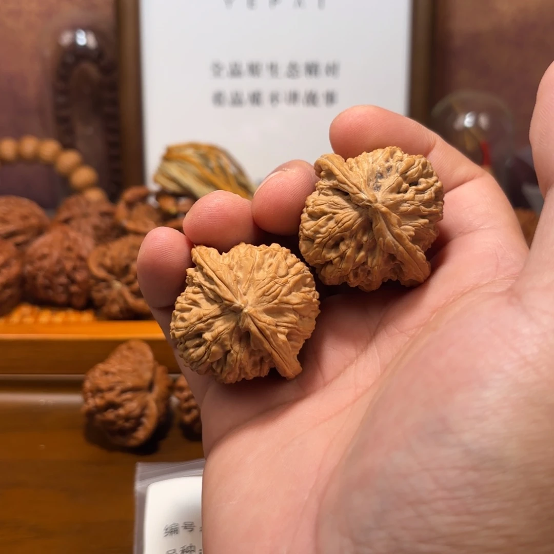 吊坠文玩核桃白狮子Q5373