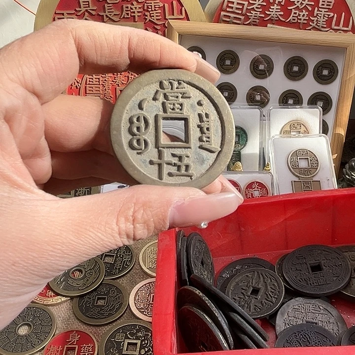 辟***尘铜现代翻砂工艺作品