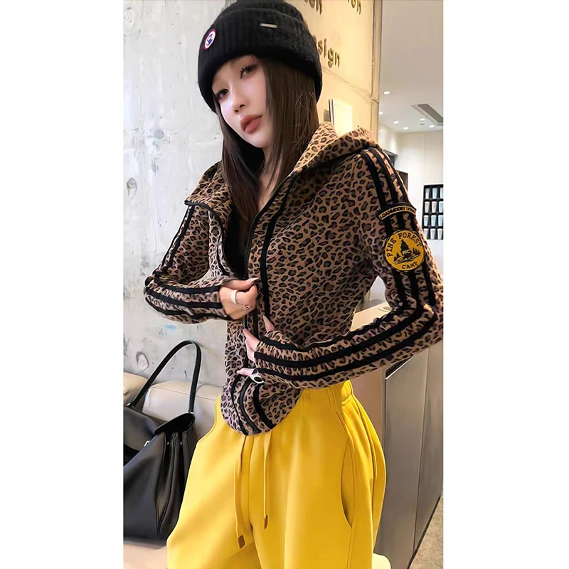2025春季新款女装豹纹图案短款宽松长袖春秋时尚百搭连帽外套美式