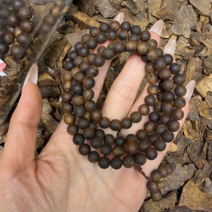 进****沉香香囊沉香海南老料沉浮0.7规格25+