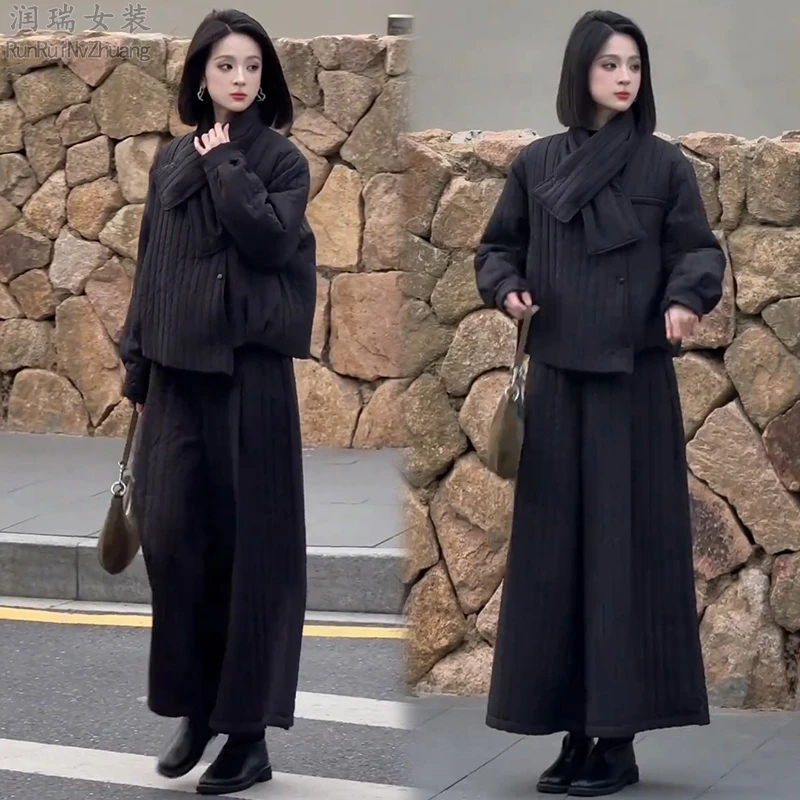 2025冬季新款老钱风小众设计感纹理套装棉服外套裤子围巾三件套女