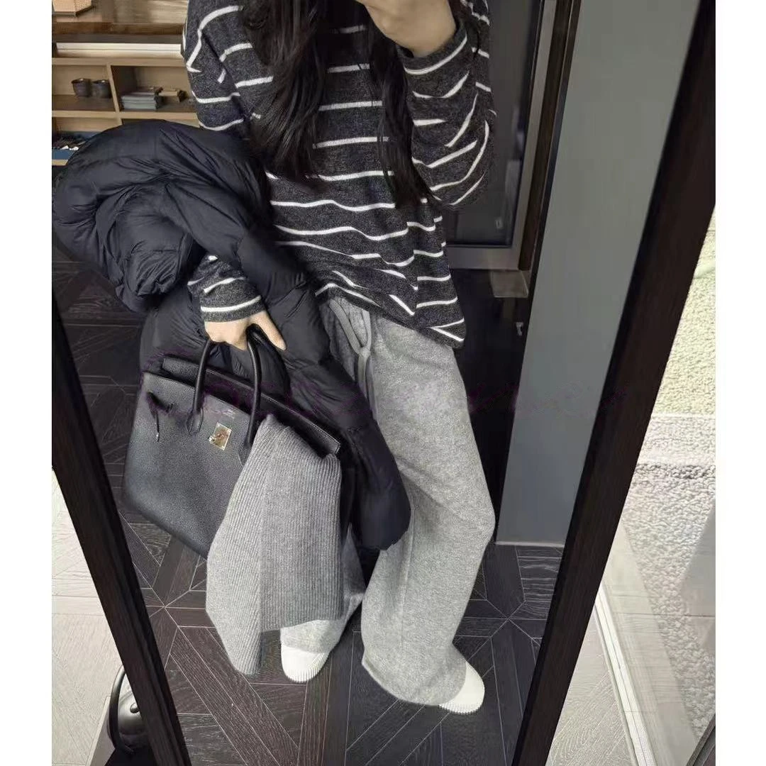 秋冬时尚百搭套装女撞色条纹圆领长袖T恤纯色修身直筒休闲裤