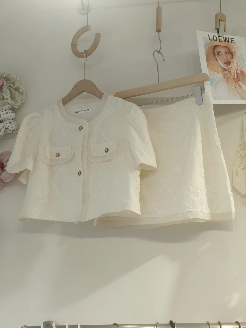 千金风法式轻职风纯欲风时尚套装排扣洋气夏季短裙气质秋季