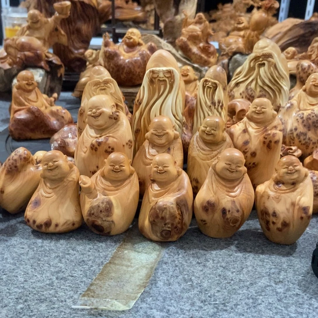 柏木（崖柏）奇****滩留疤寿星