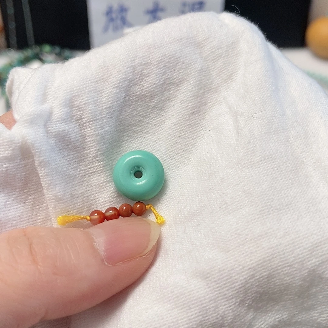 南红玛瑙未镶嵌珠宝奇石