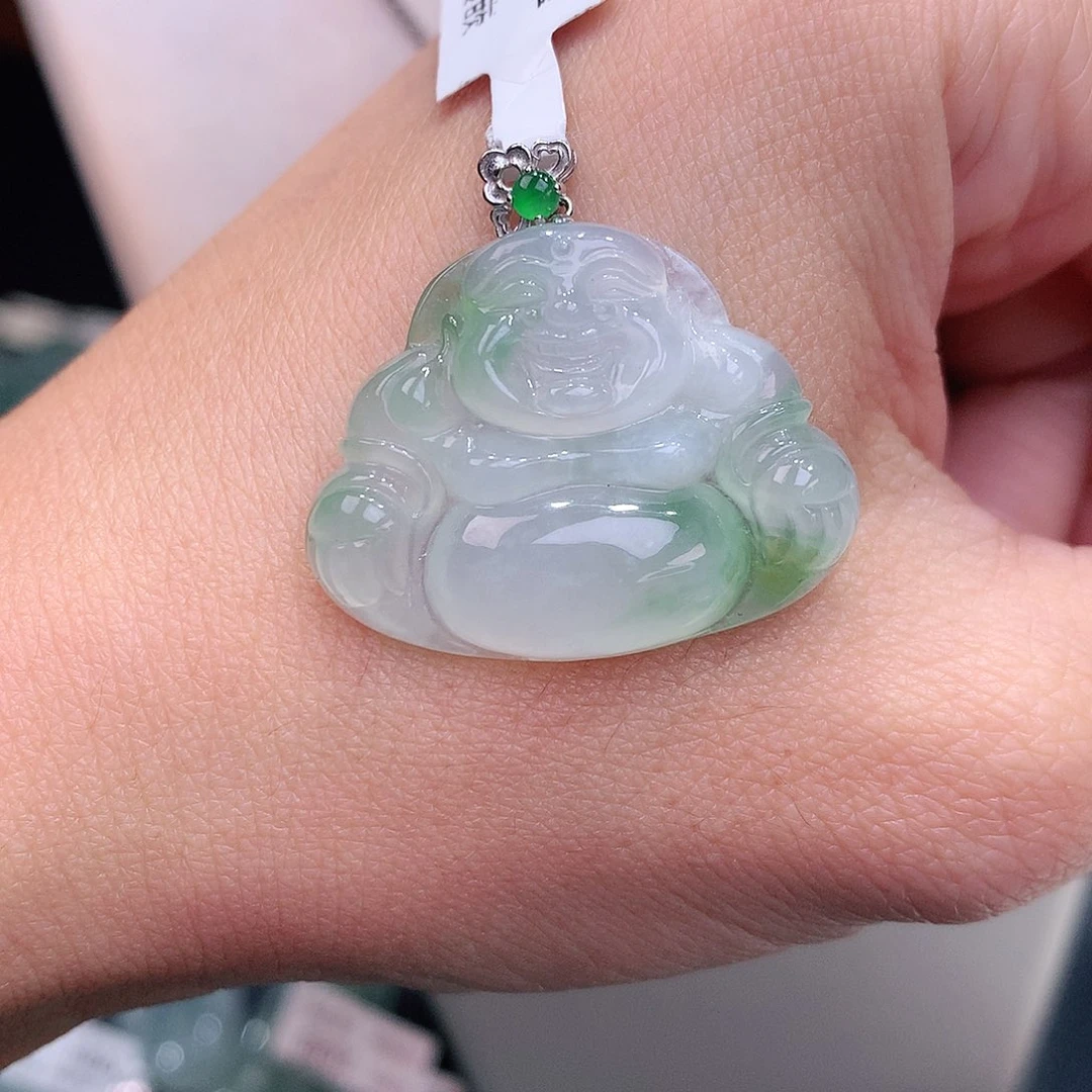 颈饰18K金镶嵌翡翠飘花佛公