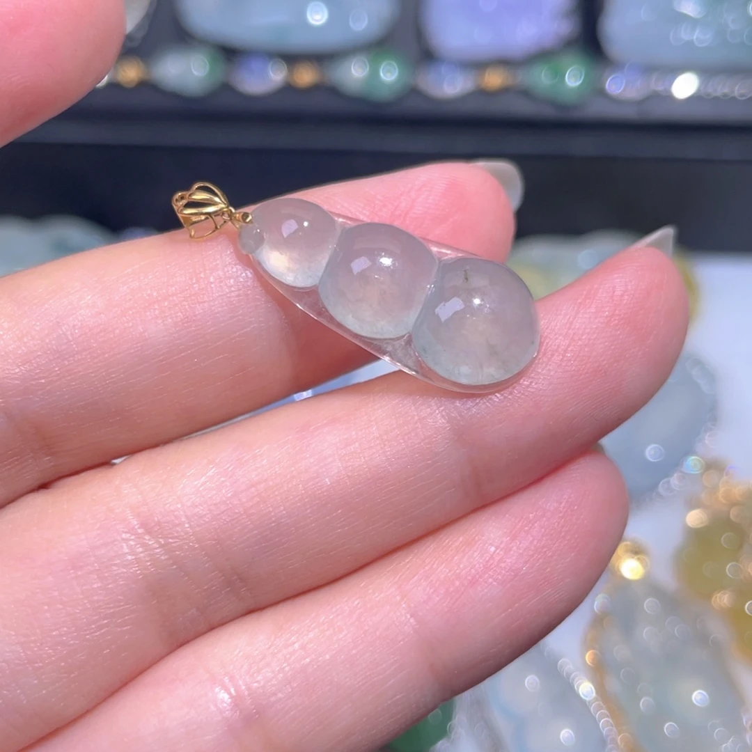 颈饰18K金镶嵌翡翠翡翠