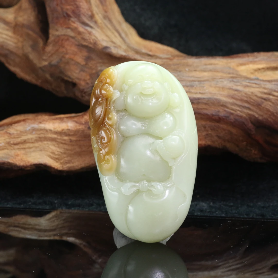 28和田玉且末糖白佛公/000838北京中保拍卖