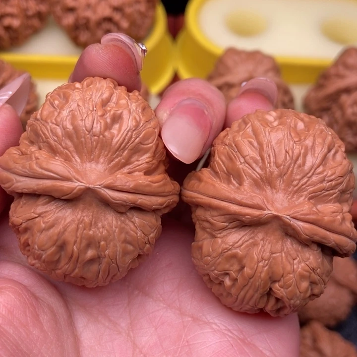 文玩核桃吊坠【****】44精品毕业大元宝