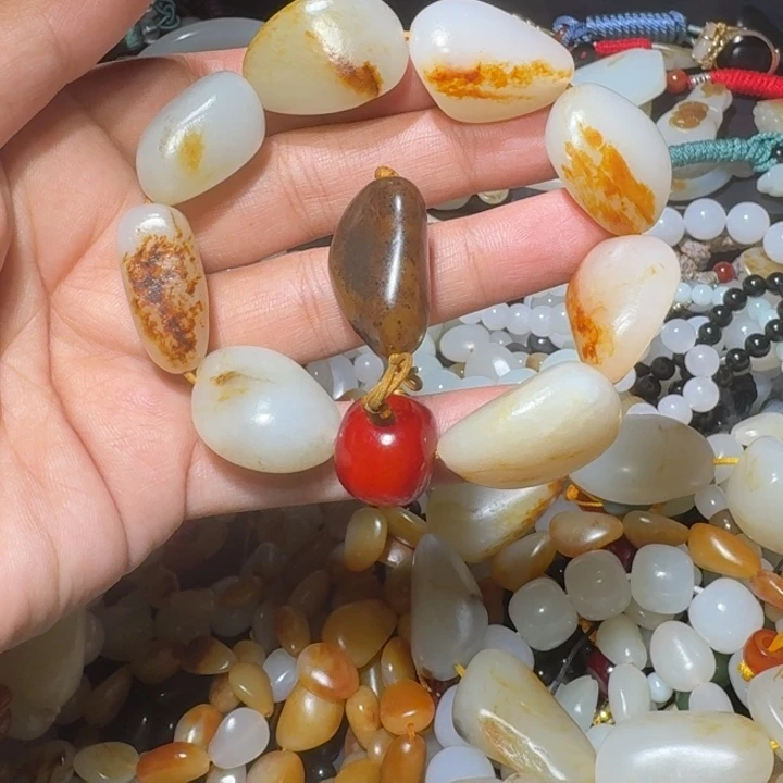 和田玉未镶嵌手链