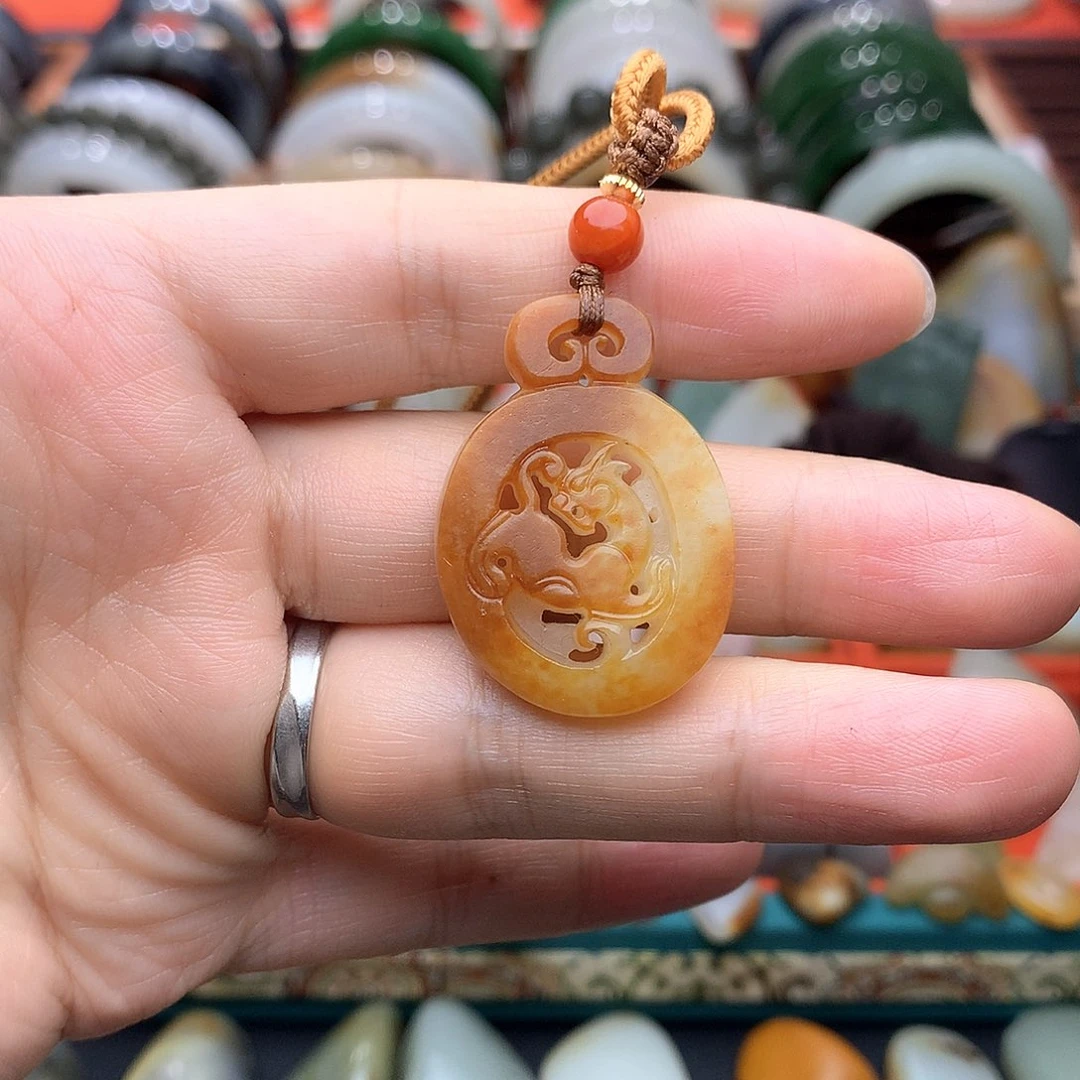 梦***⸙和田玉未镶嵌颈饰