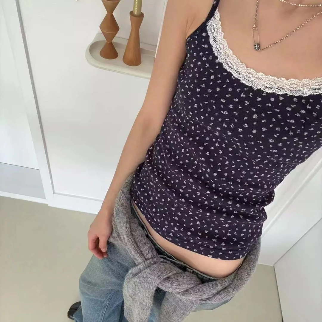 ［秘密花园］蕾丝碎花百搭甜美叠搭神器吊带背心