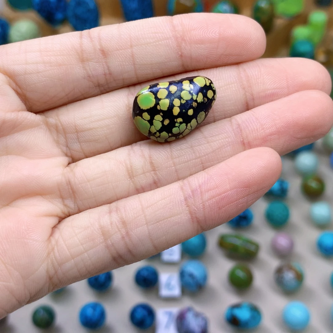 绿松石未镶嵌三彩随行