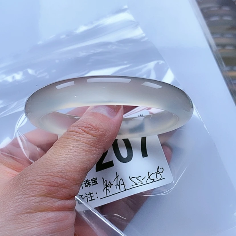 【闪购商品】玛瑙/玉髓手镯未镶嵌知*