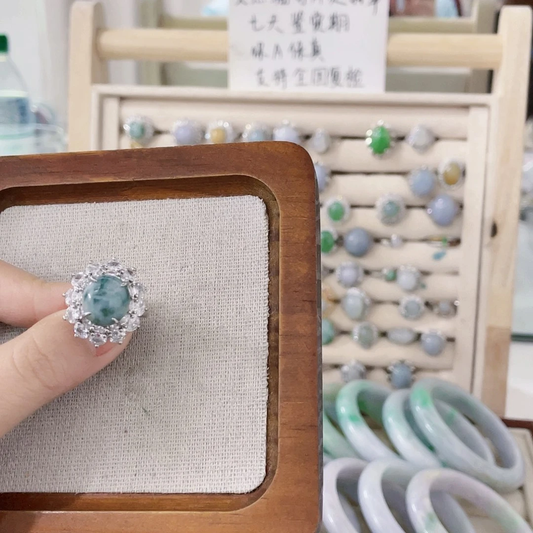 颈饰未镶嵌翡翠天然翡翠Ａ货