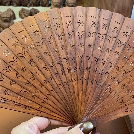 老山檀香苏扇小把带底座