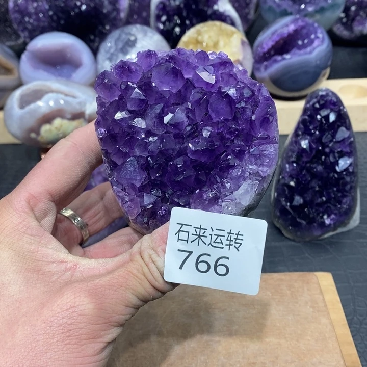 紫晶未镶嵌大型摆件（非配饰）